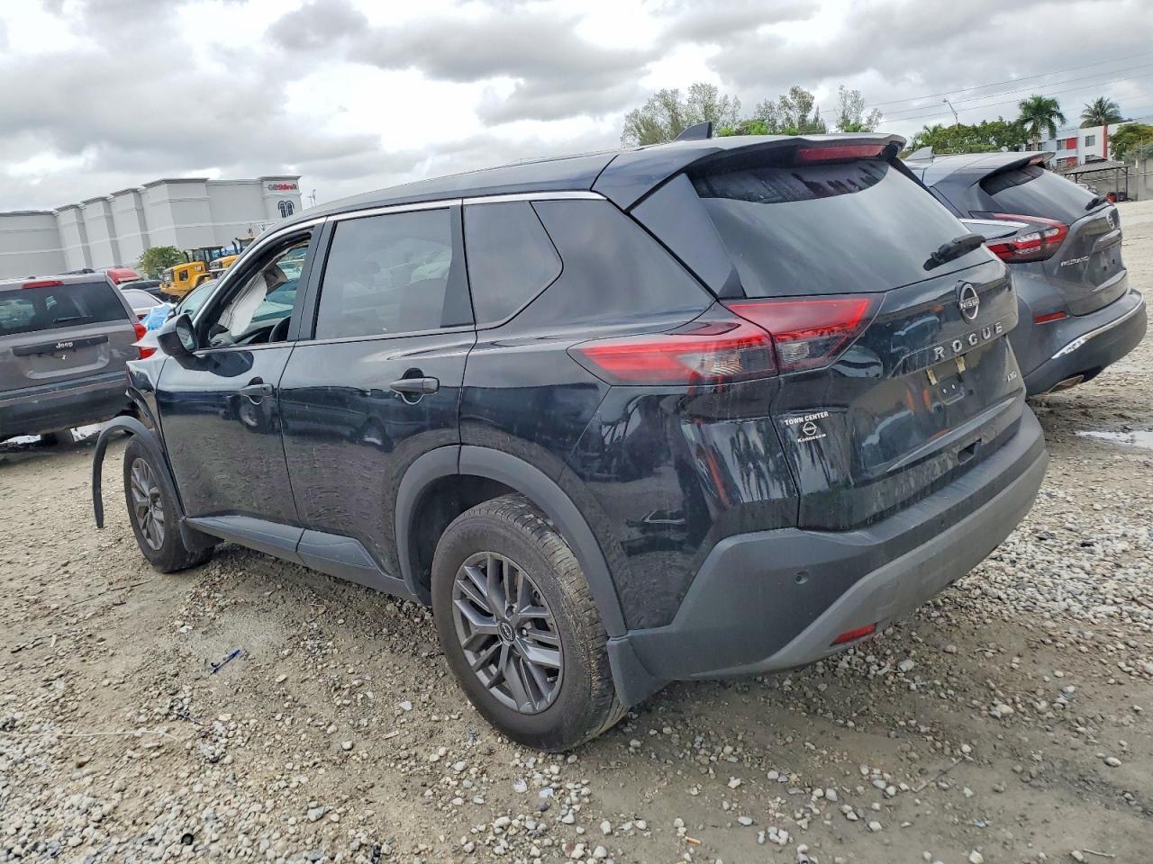 2023 Nissan Rogue S - Image 2