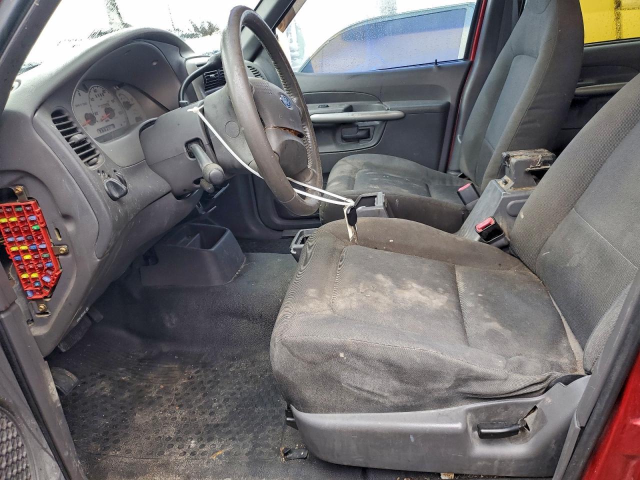 2002 Ford Explorer Sport Trac - Фото 7