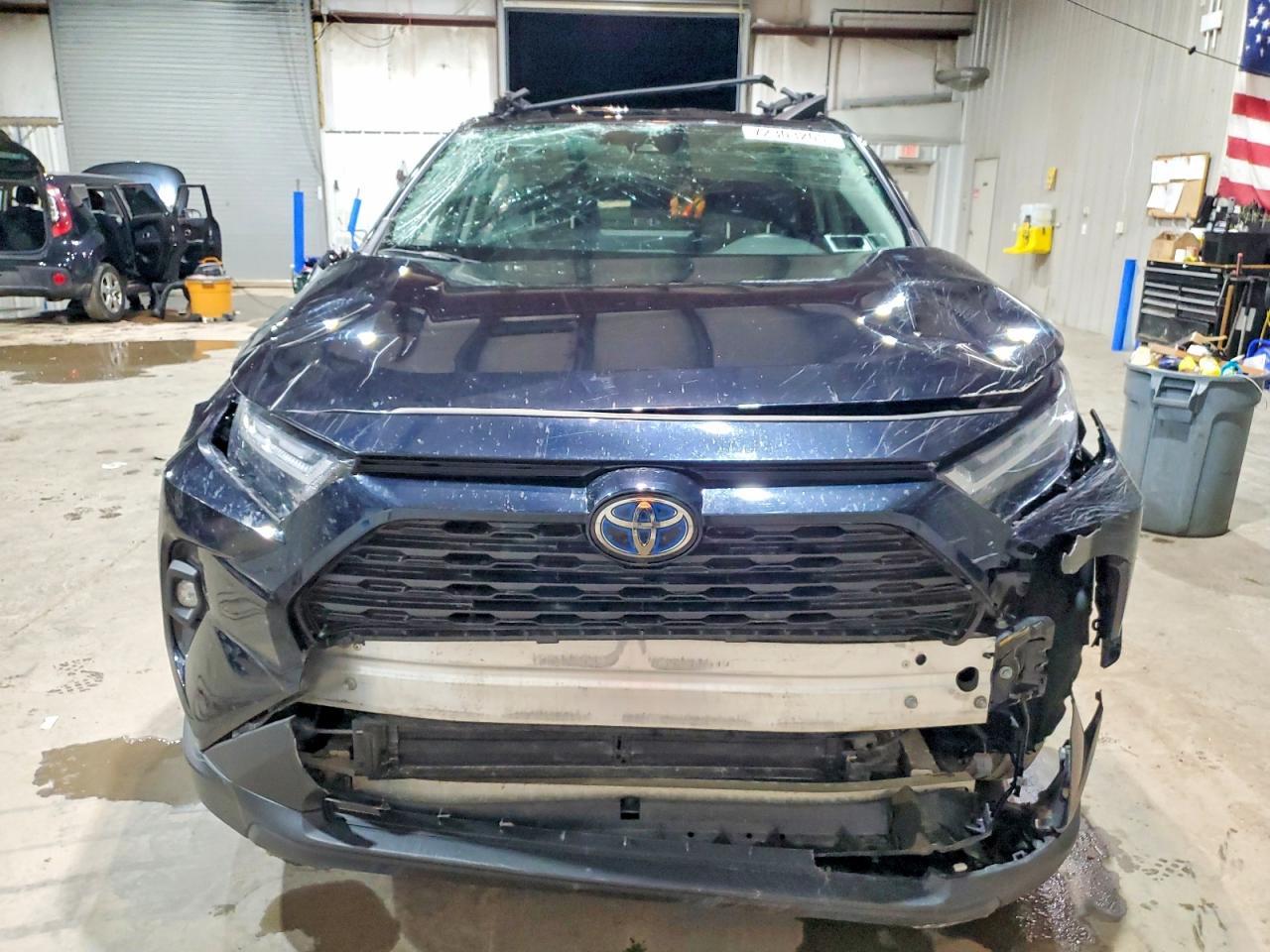 2024 Toyota Rav4 Woodland Edition - Фото 5