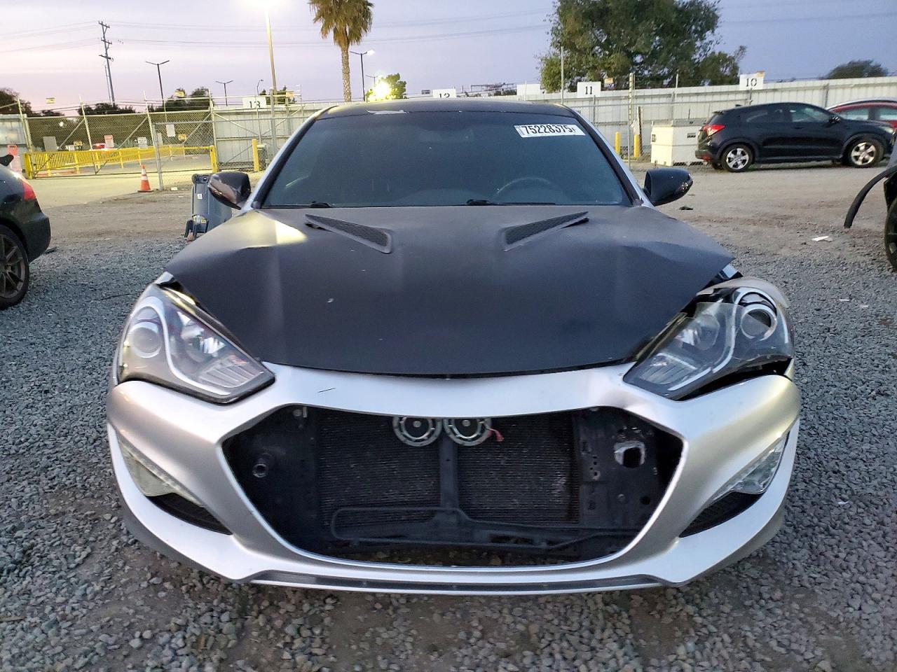 2013 Hyundai Genesis Coupe 3.8 Track - Image 5