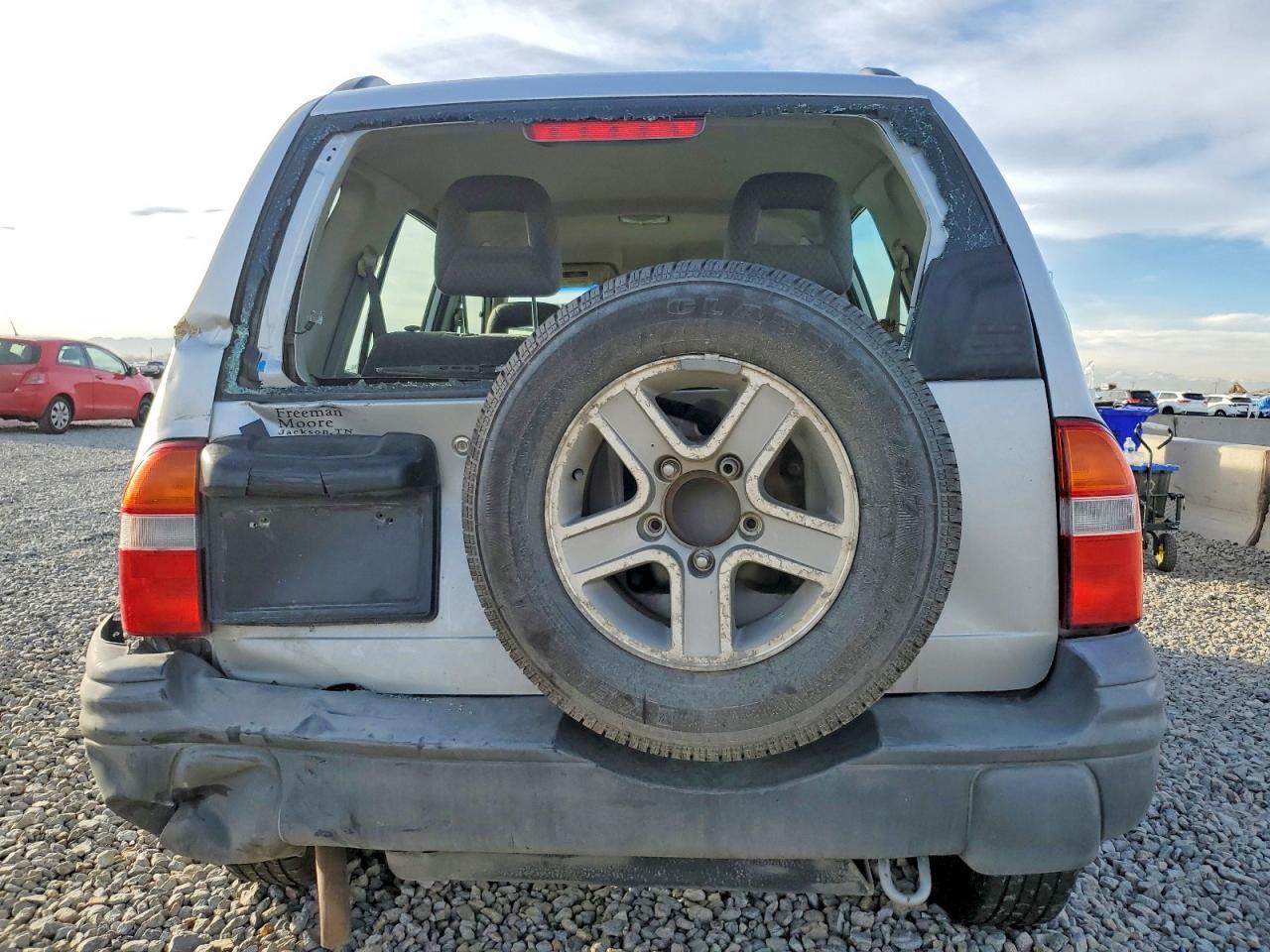 2004 Chevrolet Tracker - Фото 6