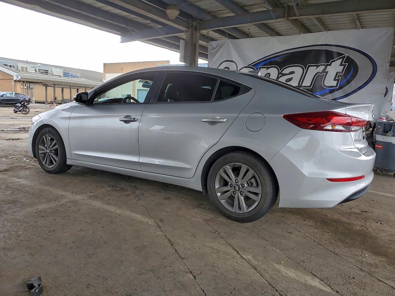 2018 Hyundai Elantra Sel - Image 2