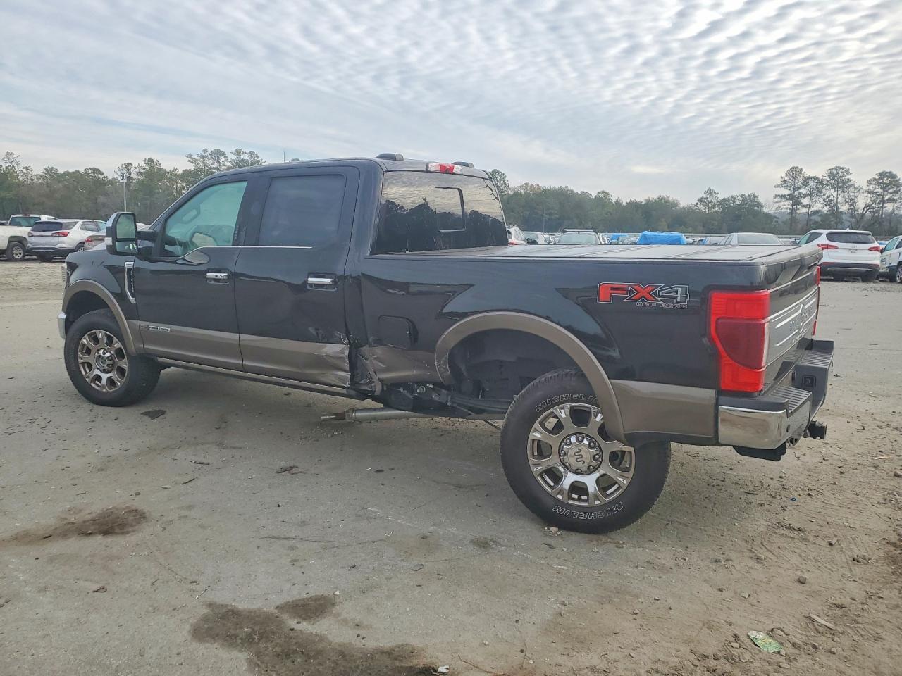 2021 Ford F250 Super Duty - Фото 2