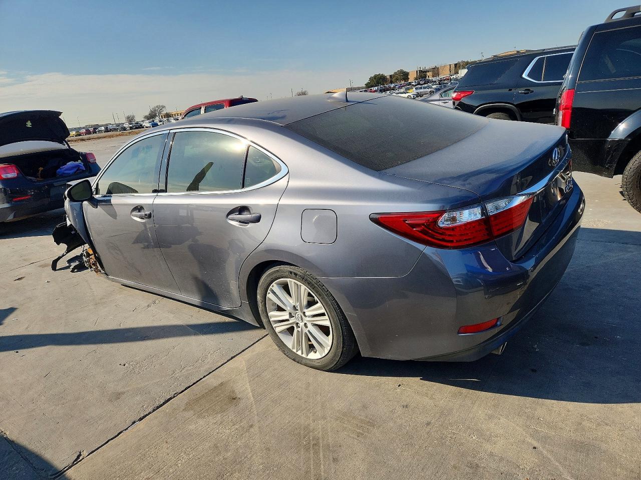 2015 Lexus Es 350 Base - Image 2