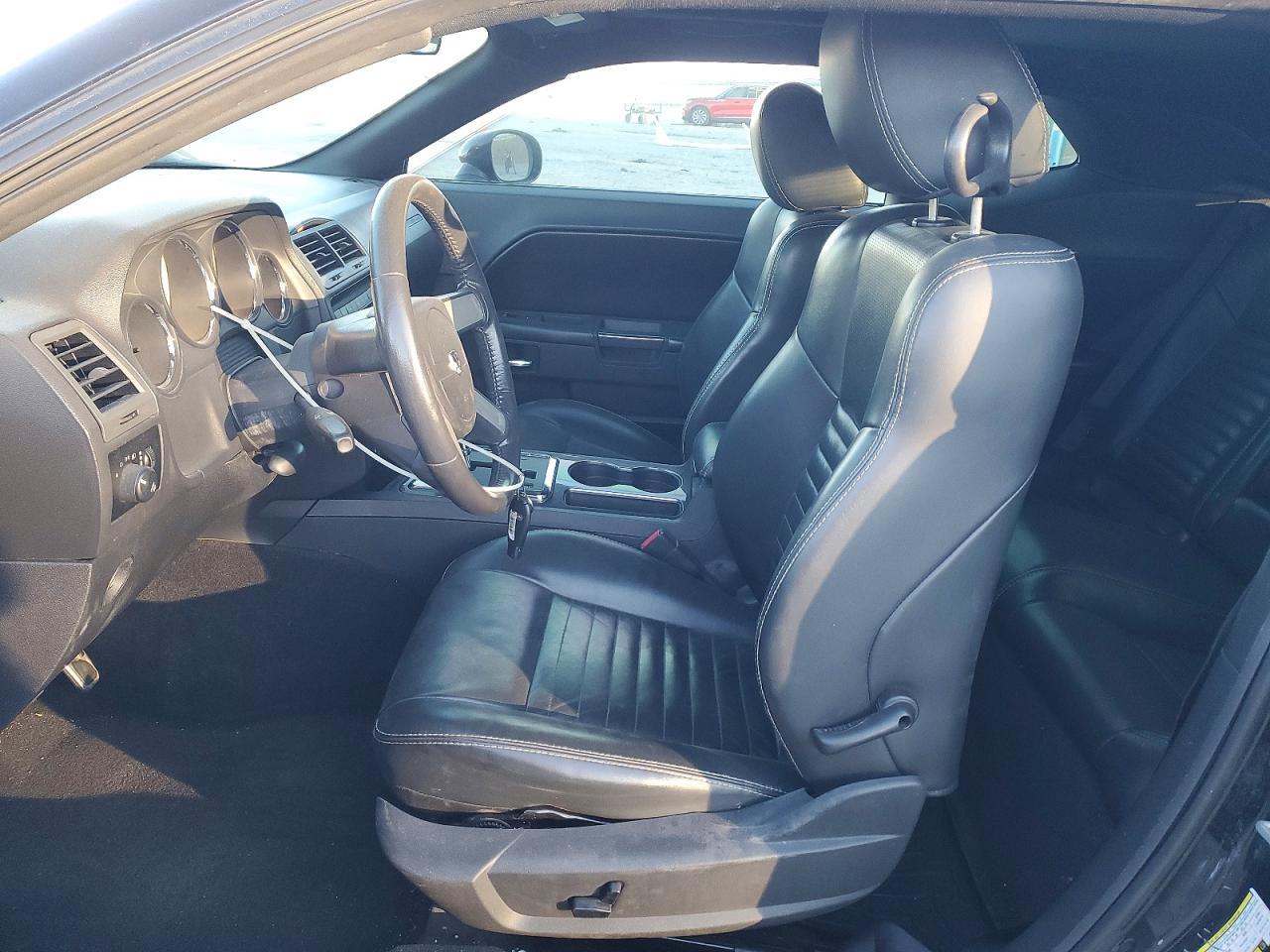 2010 Dodge Challenger - Image 7