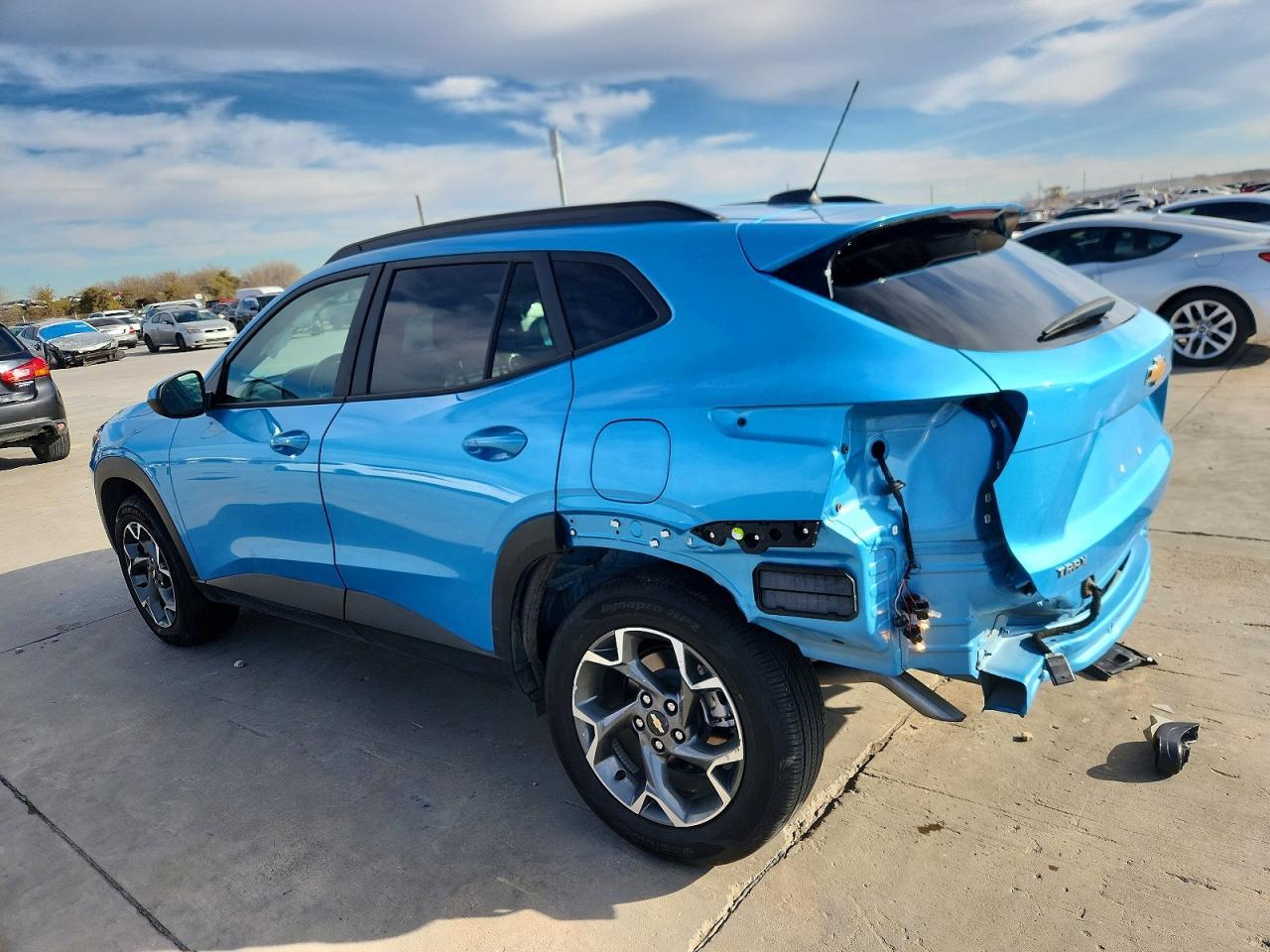 2025 Chevrolet Trax 1Lt - Image 2
