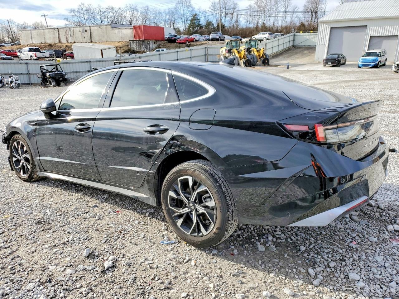 2025 Hyundai Sonata Sel - Image 2