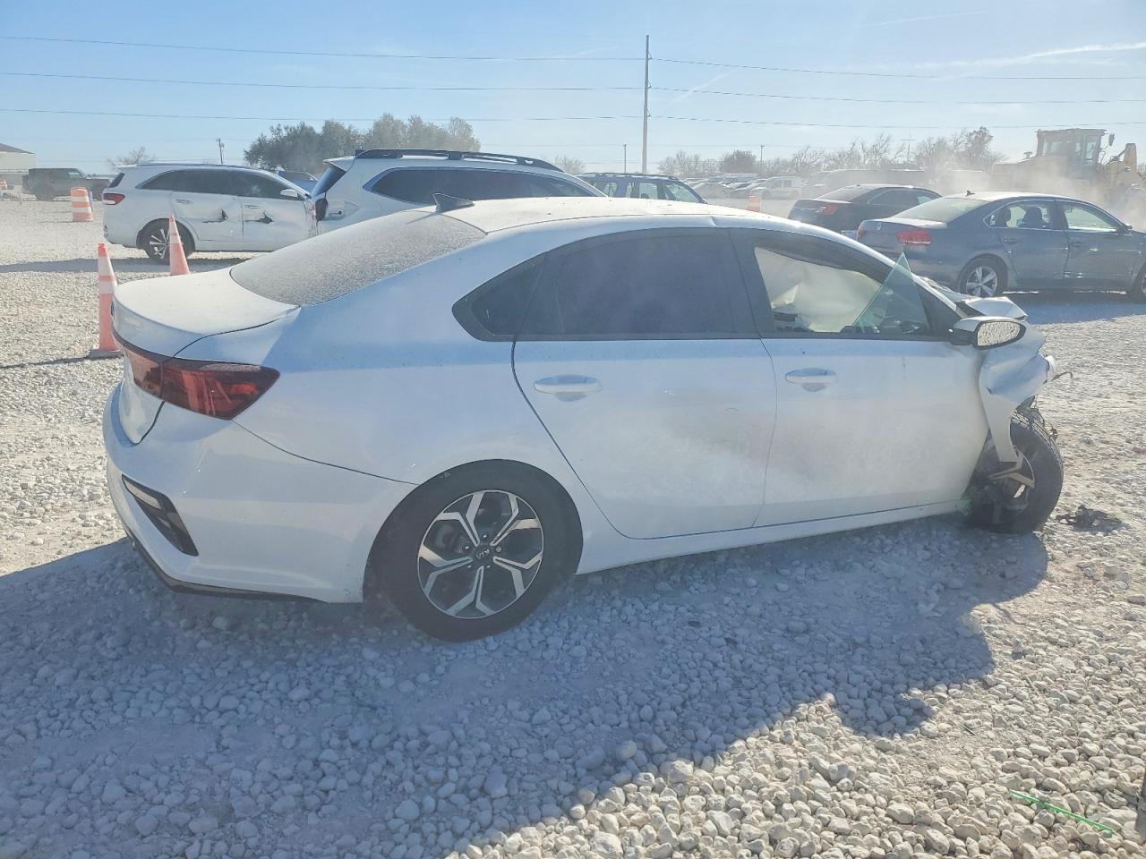 2021 Kia Forte Fe - Фото 3