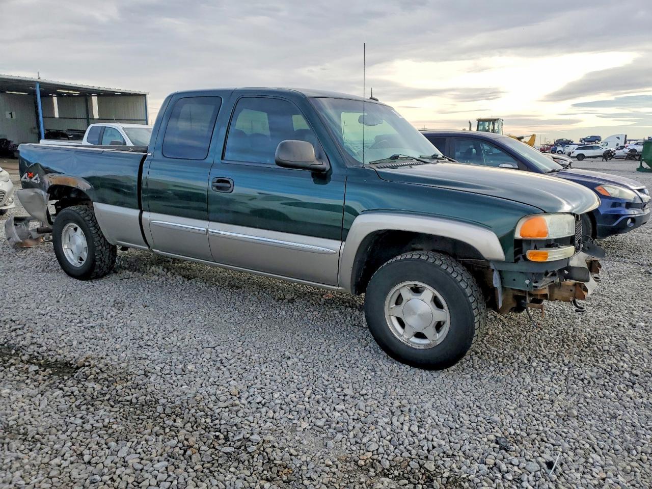 2003 GMC New Sierra K1500 - Image 4