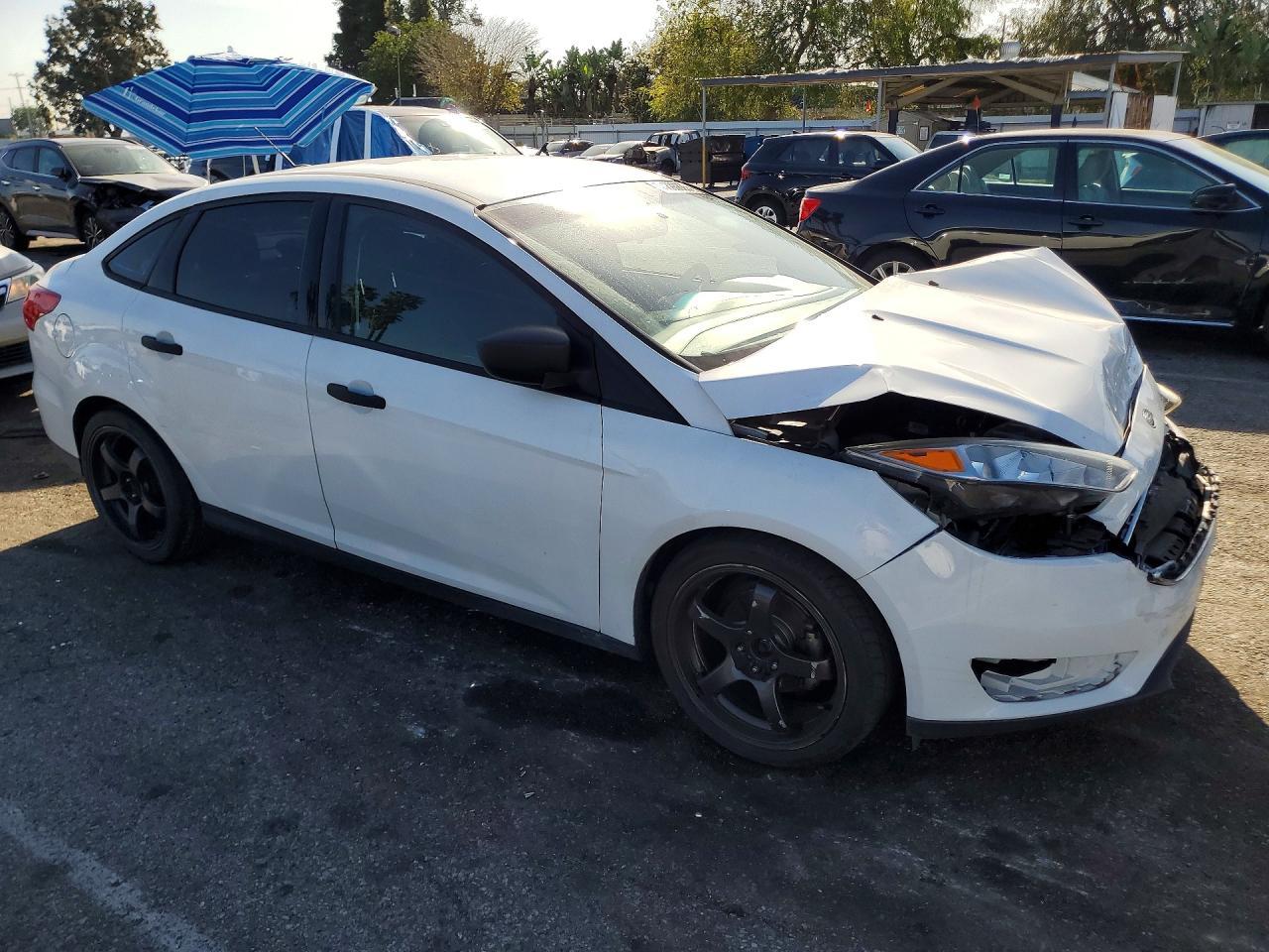 2017 Ford Focus S - Image 4