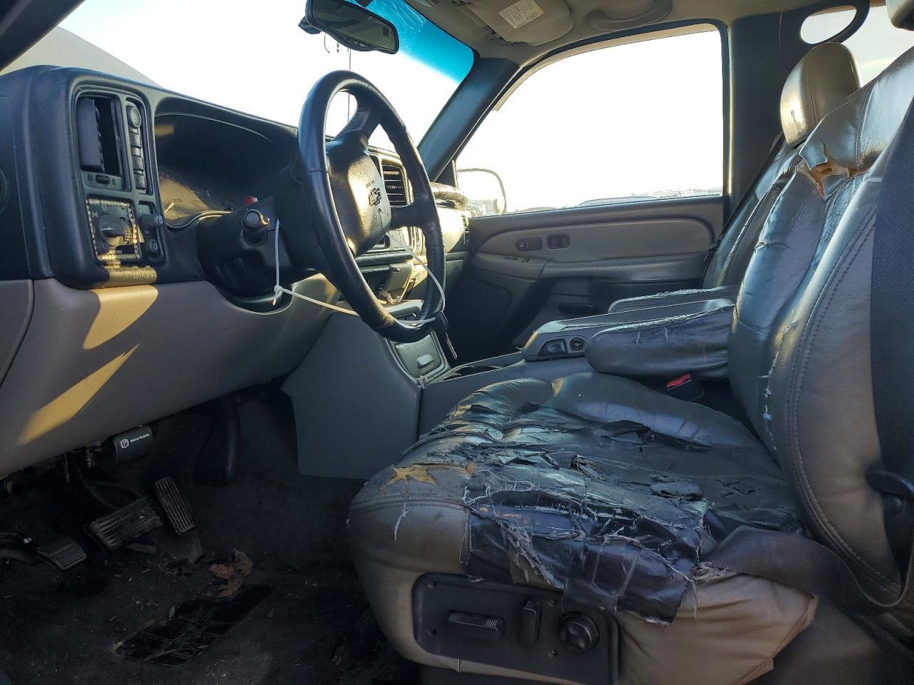 2002 Chevrolet Tahoe K1500 - Фото 7