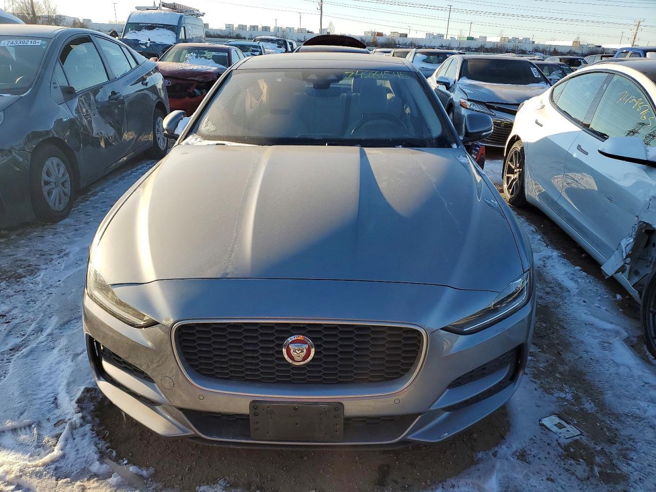 2020 Jaguar Xe S - Фото 5