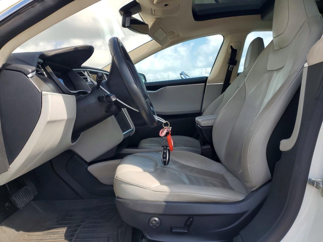 2014 Tesla Model S - Фото 7