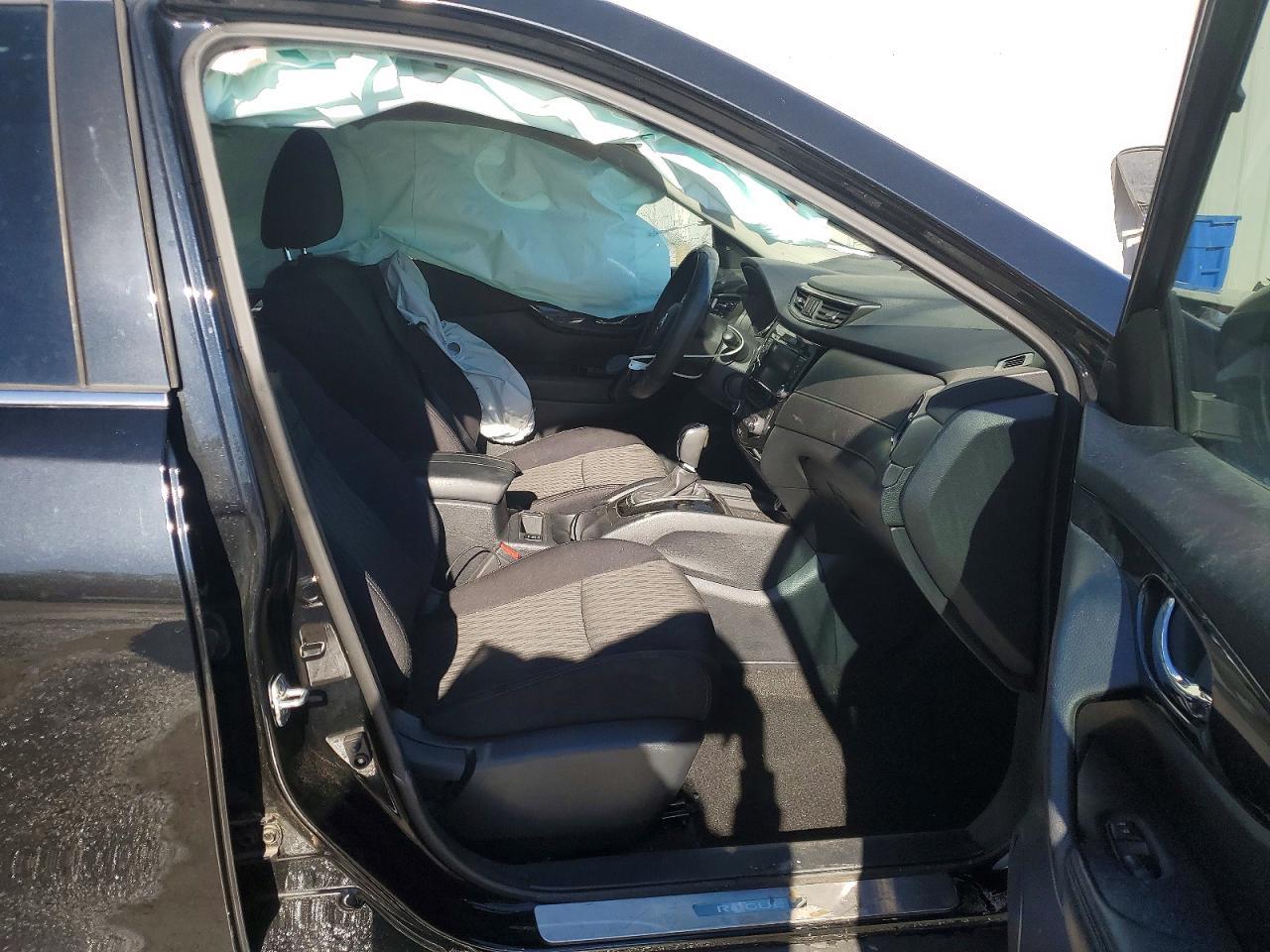 2018 Nissan Rogue S - Image 7