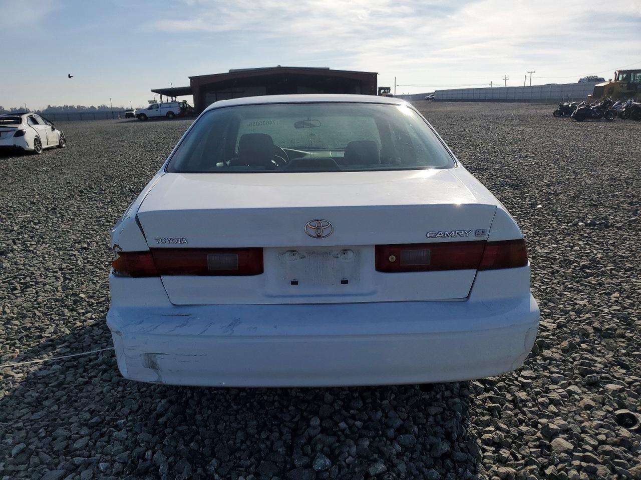 1998 Toyota Camry Ce - Фото 6