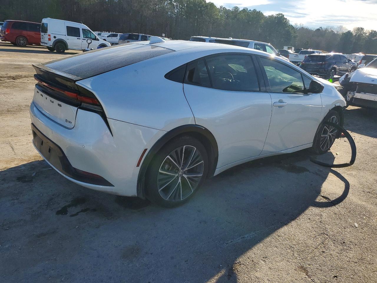 2023 Toyota Prius Le - Фото 3