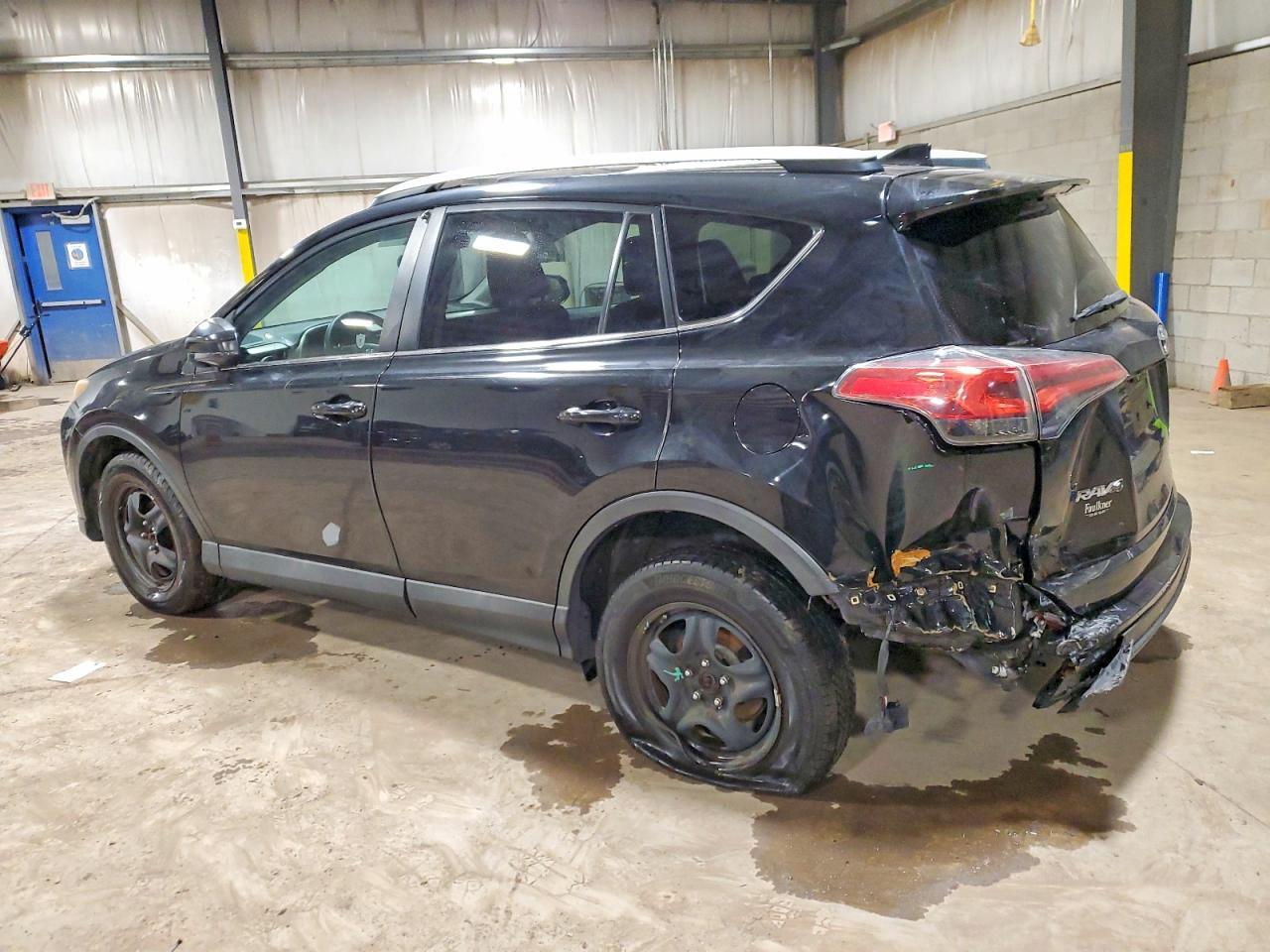 2016 Toyota Rav4 Le - Image 2