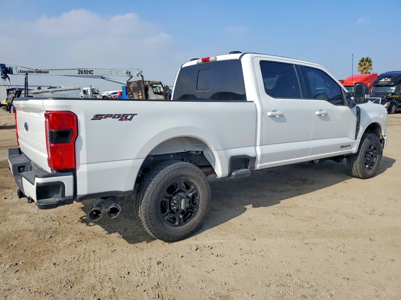 2024 Ford F350 Super Duty - Фото 3