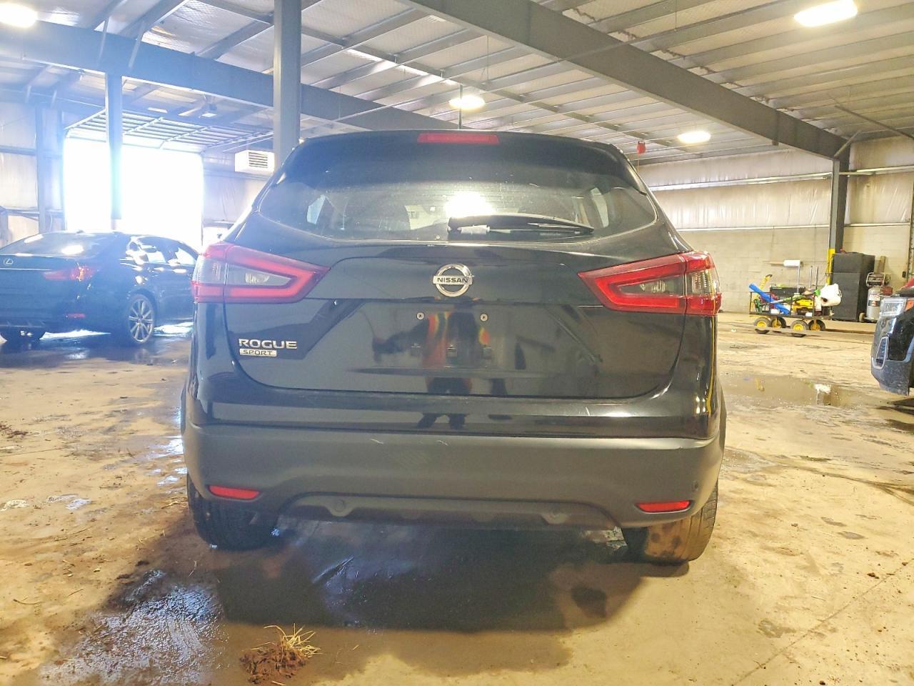 2021 Nissan Rogue Sport S - Фото 6