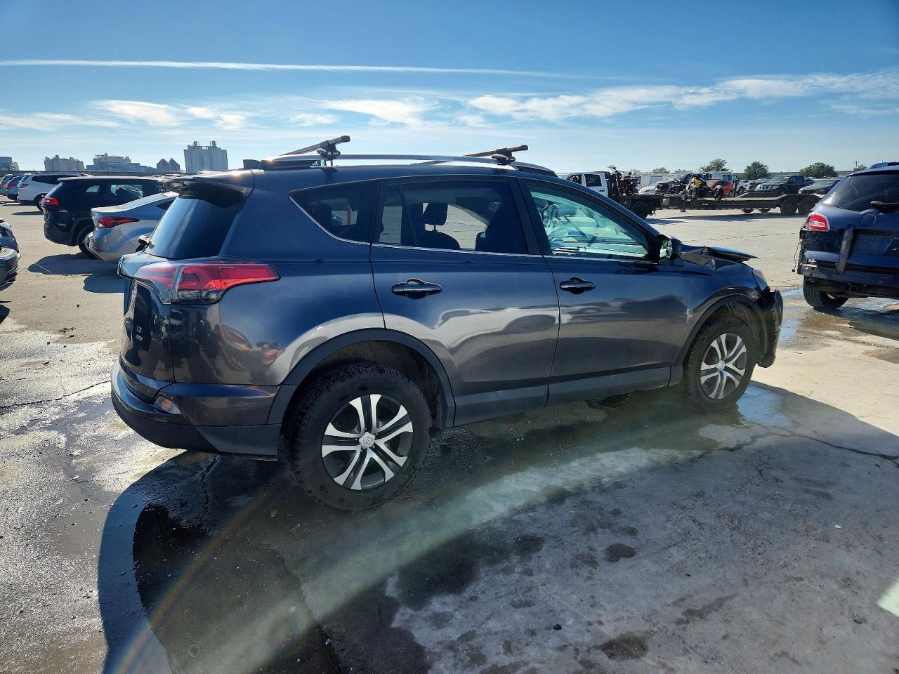 2016 Toyota Rav4 Le - Image 3