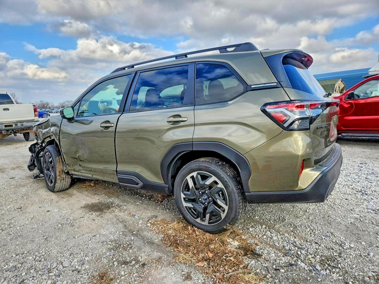 2025 Subaru Forester Limited - Фото 2