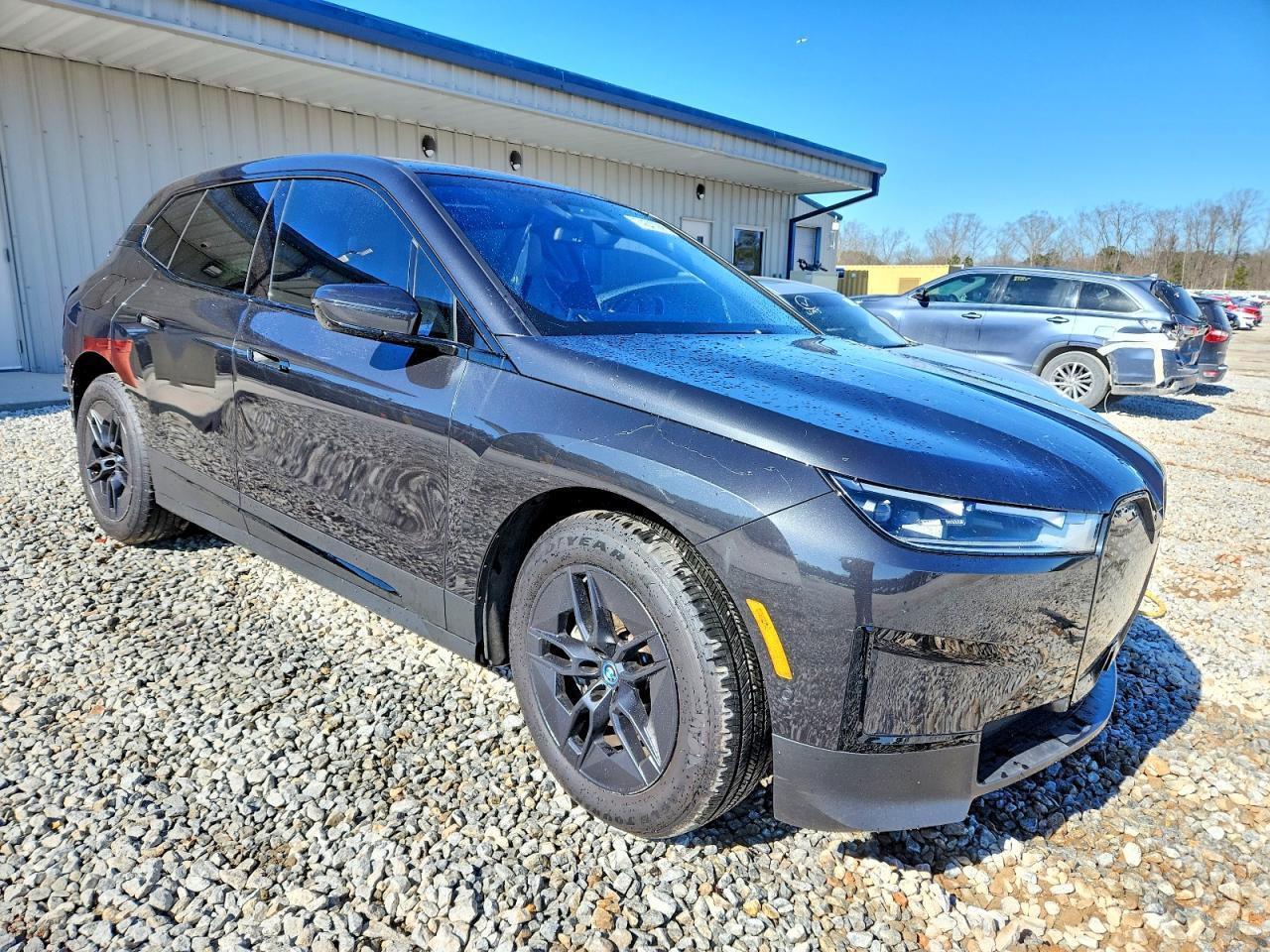 2023 BMW Ix xDrive50 - Фото 4