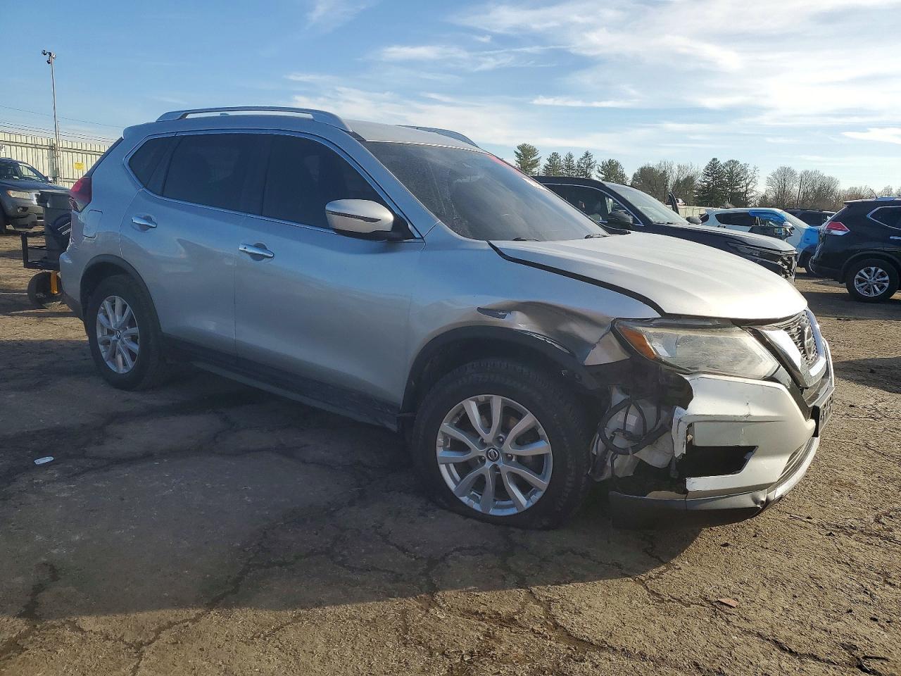 2020 Nissan Rogue S - Фото 4