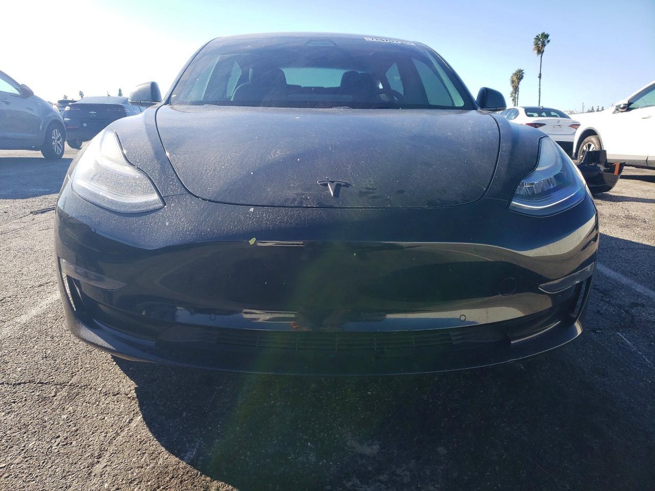 2019 Tesla Model 3 - Фото 5