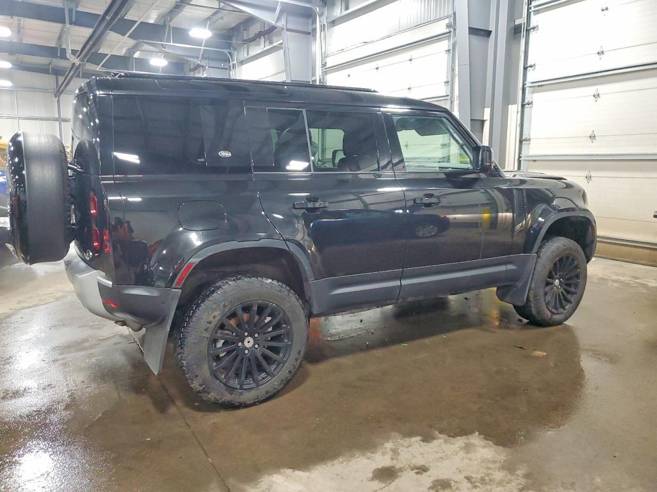 2020 Land Rover Defender 110 S - Image 3
