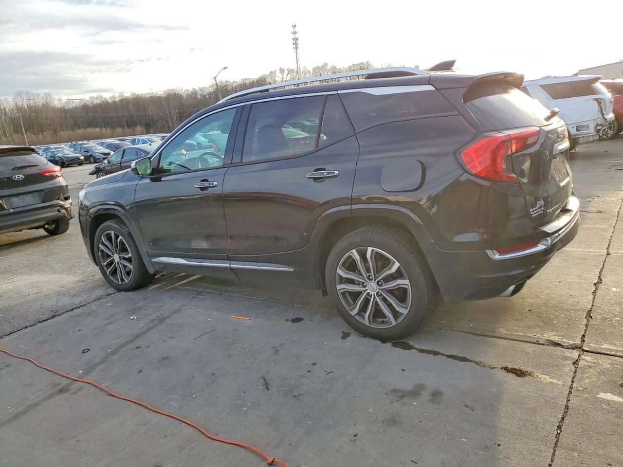 2018 GMC Terrain Denali - Фото 2