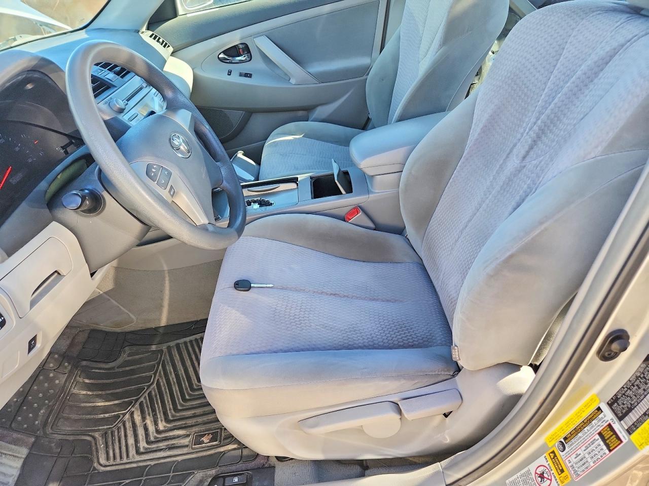 2011 Toyota Camry Base - Фото 7