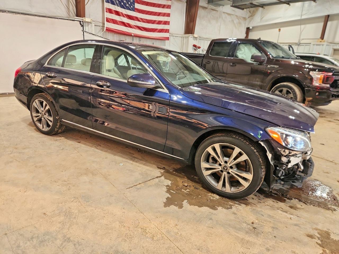 2018 Mercedes-Benz C 300 4Matic - Фото 4