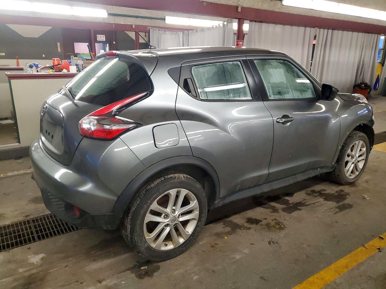 2017 Nissan Juke S - Фото 3