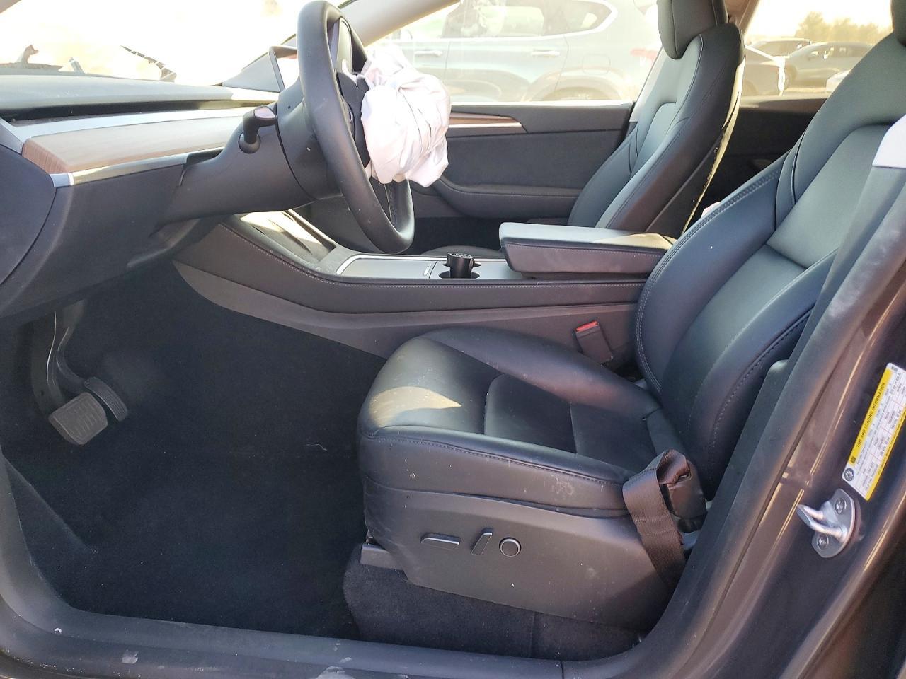 2023 Tesla Model Y - Image 7