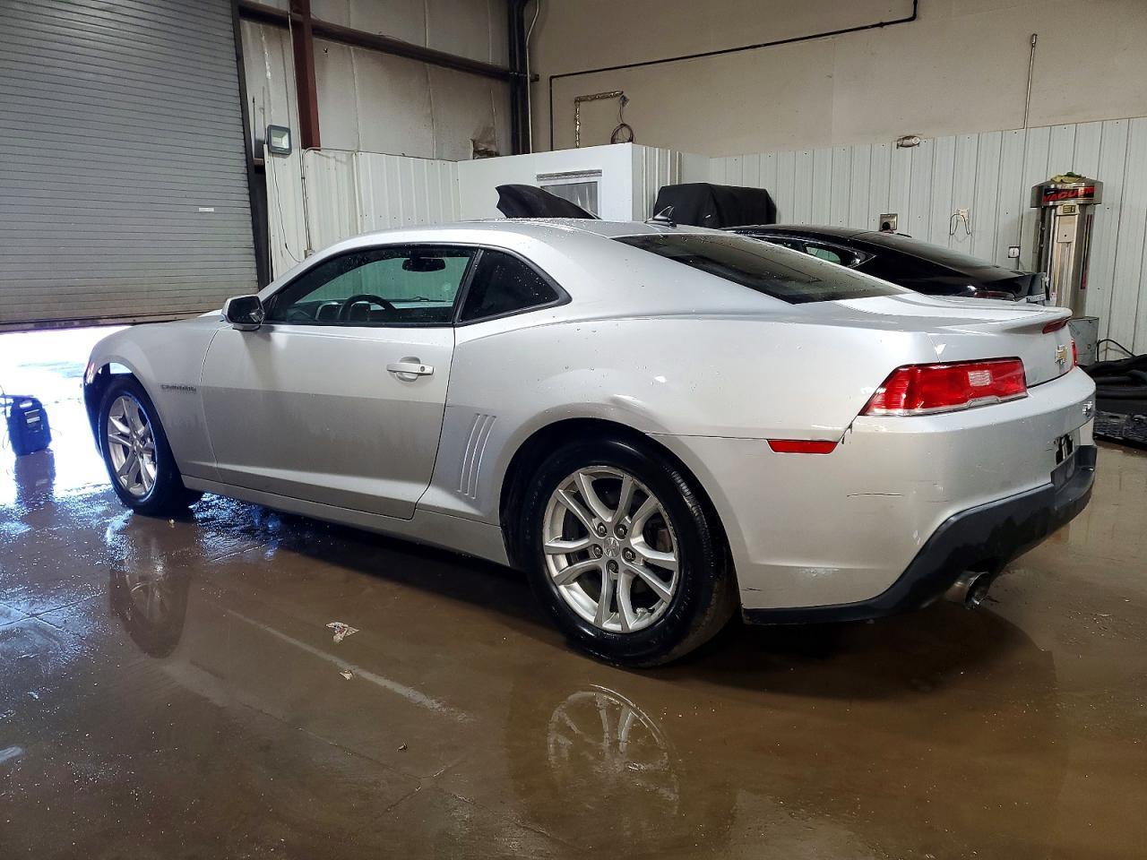 2015 Chevrolet Camaro Ls - Фото 2