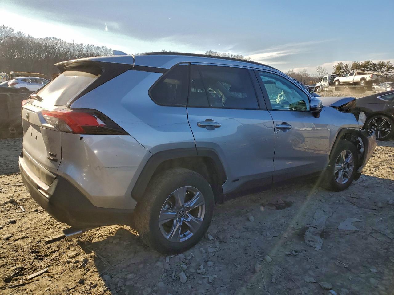 2024 Toyota Rav4 Xle - Фото 3