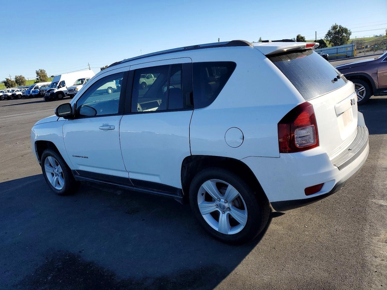 2016 Jeep Compass Sport - Фото 2