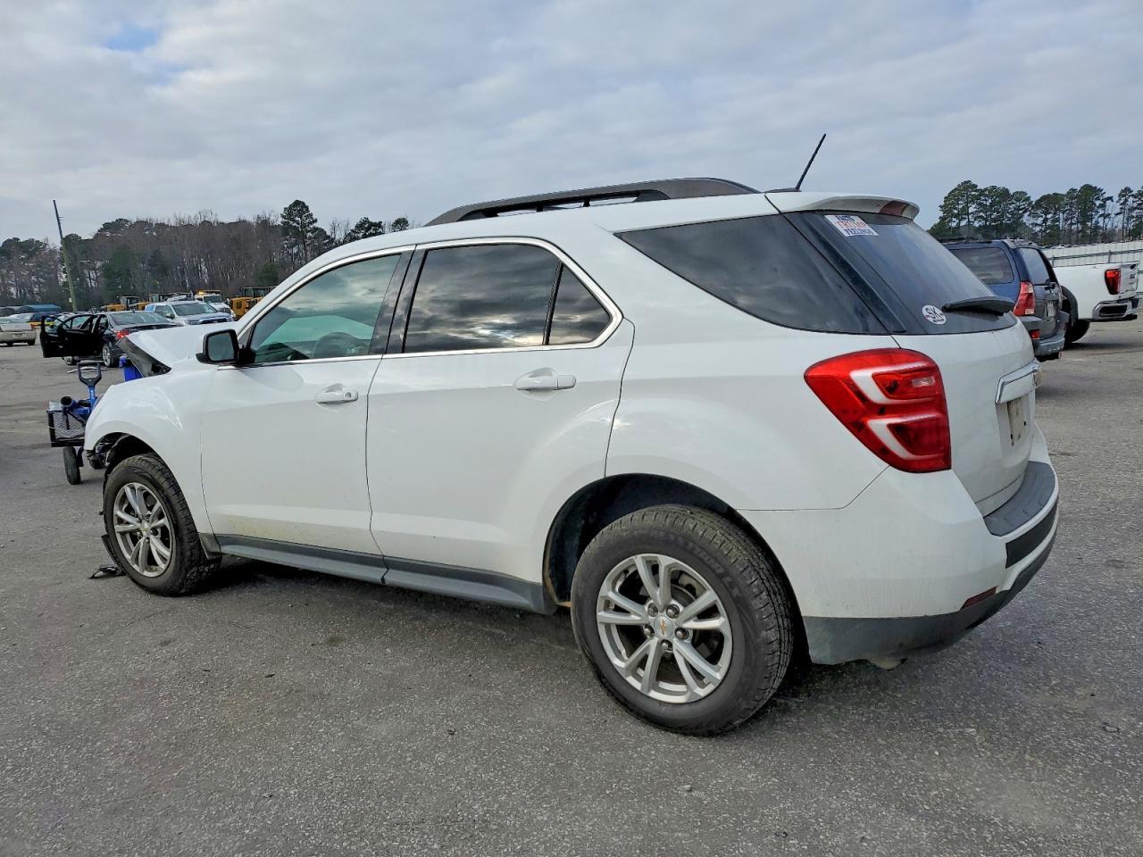 2016 Chevrolet Equinox Lt - Image 2