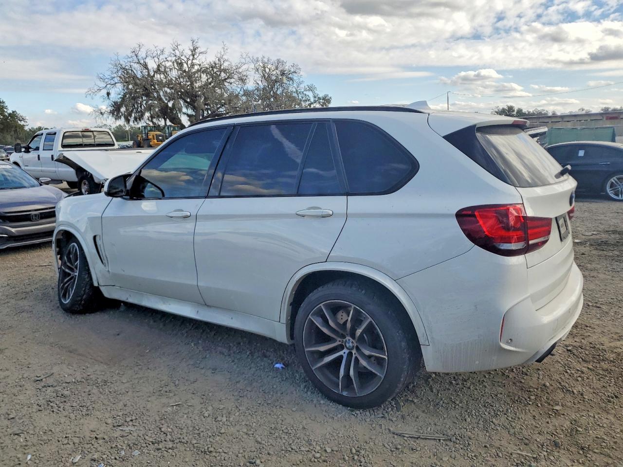 2017 BMW X5 M - Фото 2