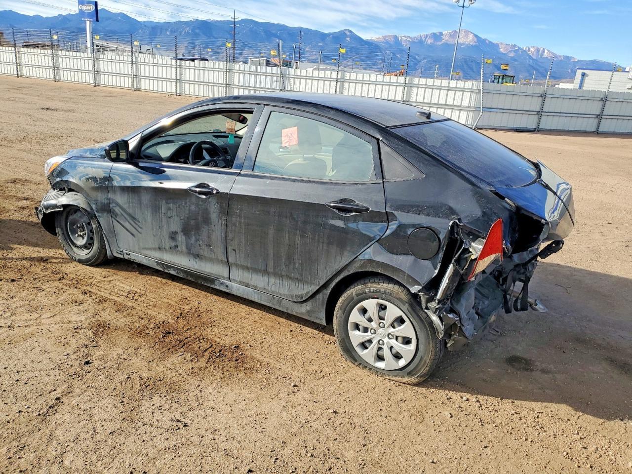 2017 Hyundai Accent Se - Фото 2