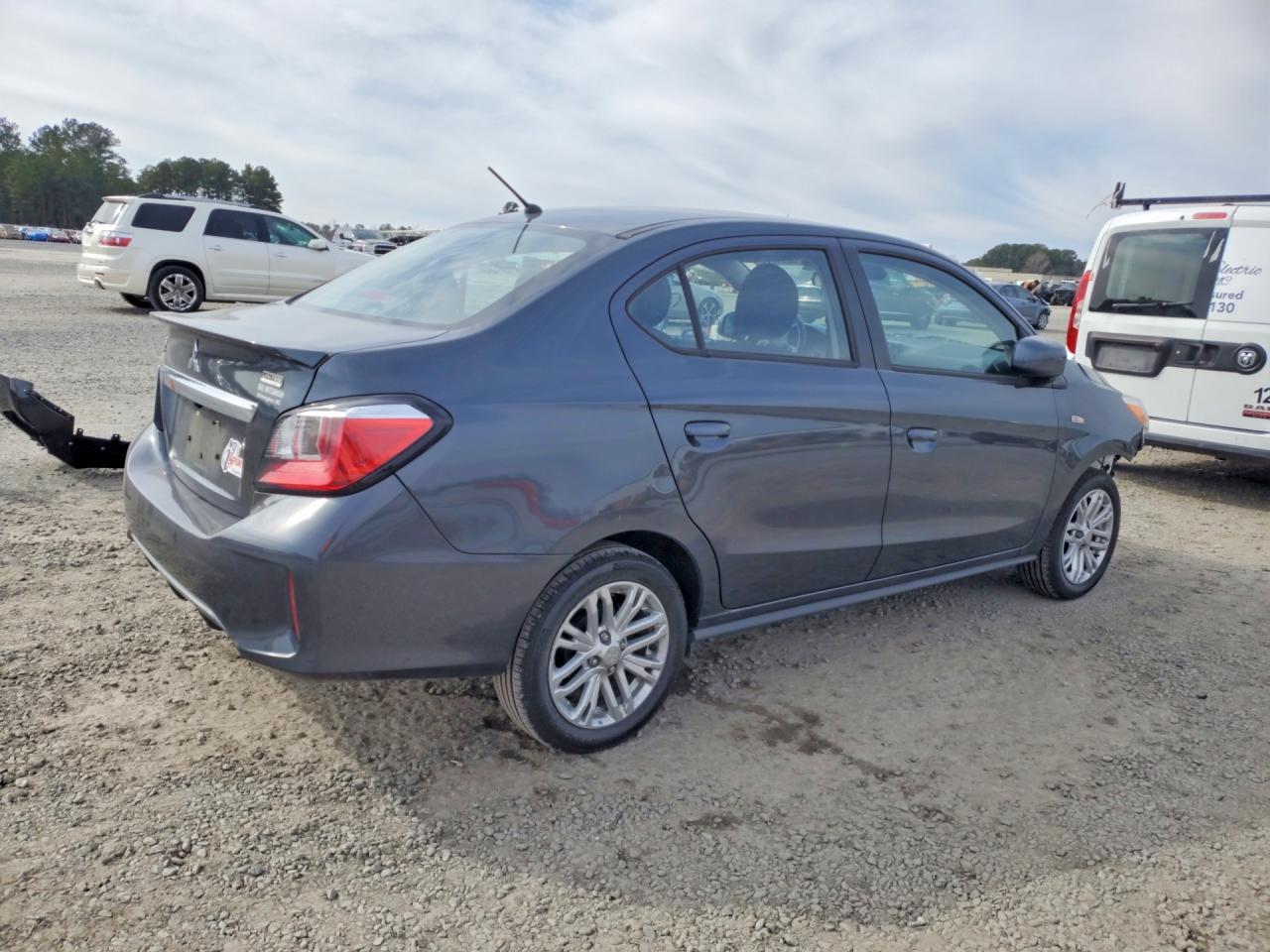 2024 Mitsubishi Mirage G4 Es - Image 3