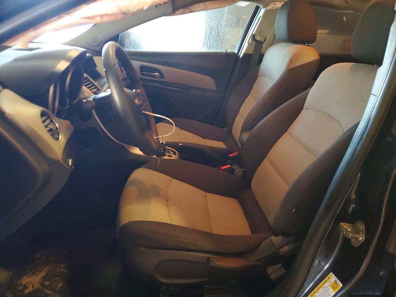 2014 Chevrolet Cruze Ls - Image 7