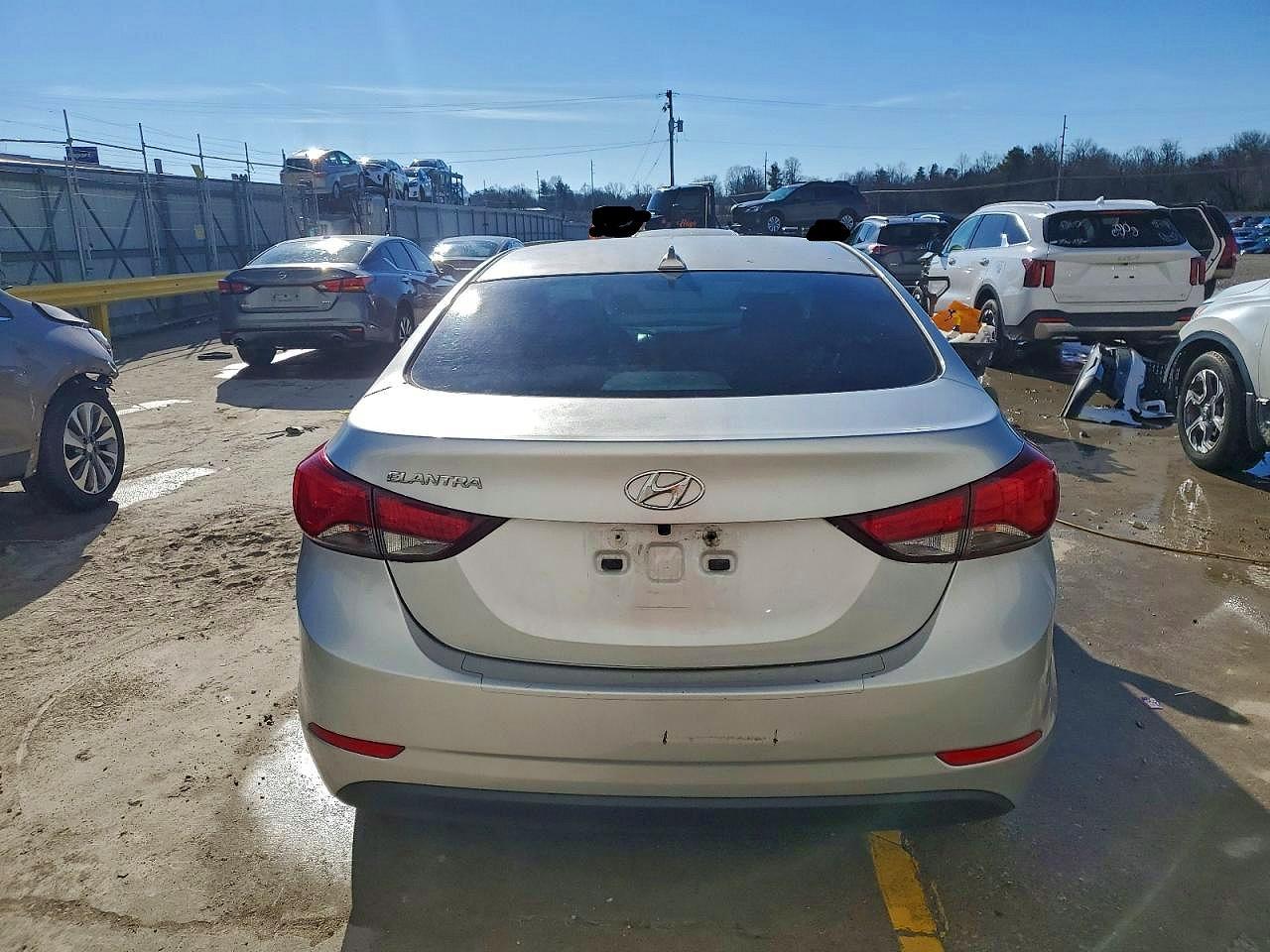 2016 Hyundai Elantra - Фото 6