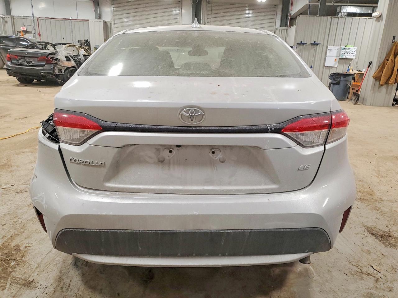 2022 Toyota Corolla Le - Image 6