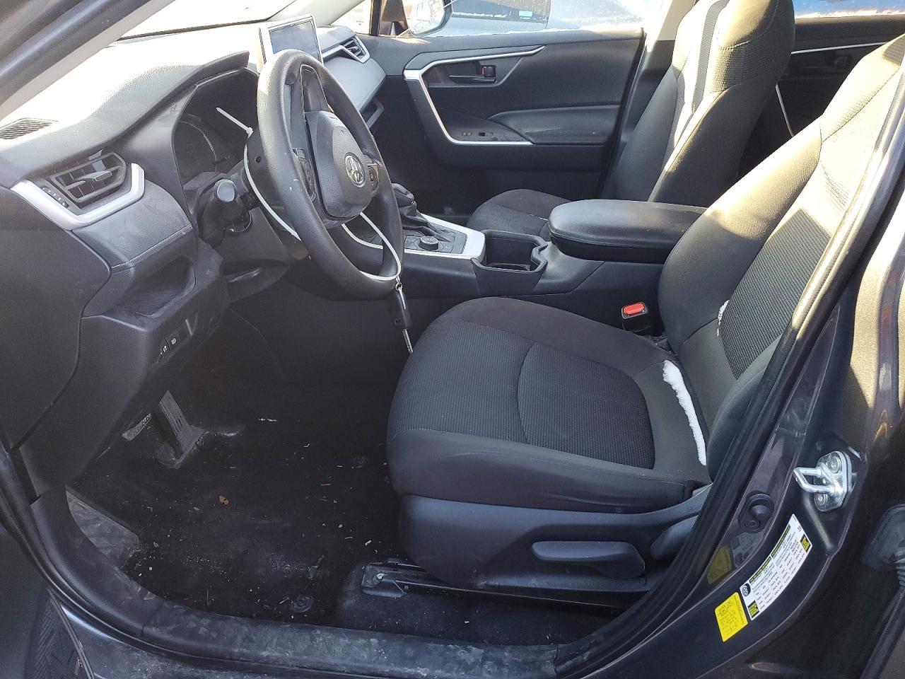 2024 Toyota Rav4 Hybrid Le - Image 7