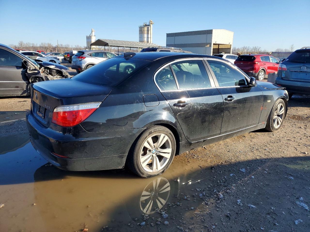 2010 BMW 528 I - Фото 3
