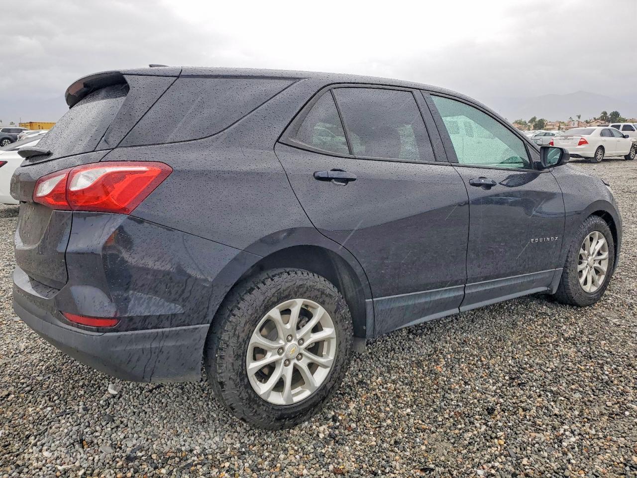 2020 Chevrolet Equinox Ls - Фото 3