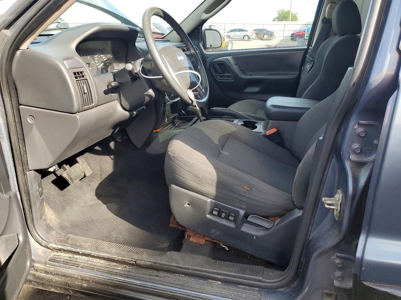 2004 Jeep Grand Cherokee Laredo - Image 7