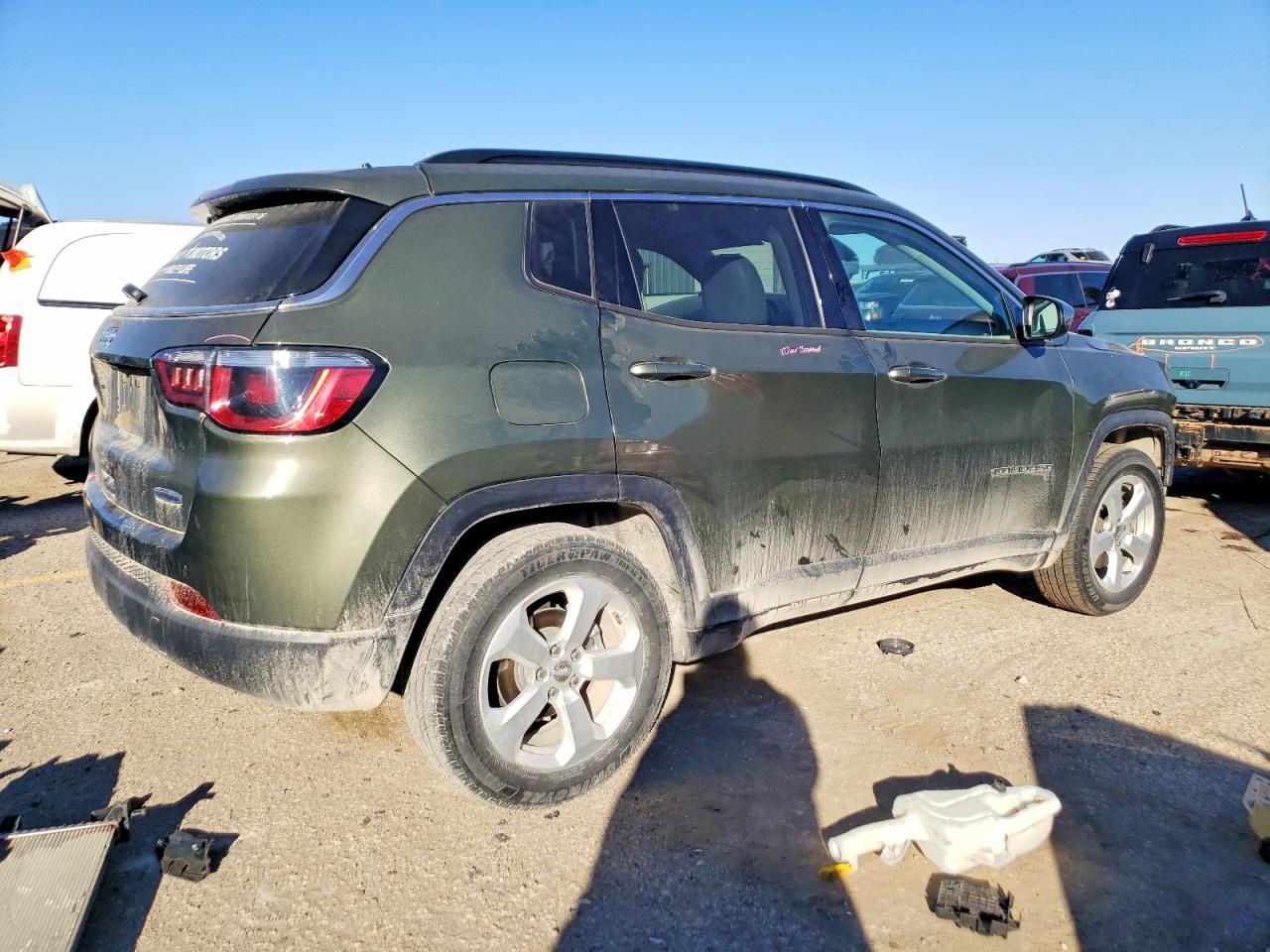 2018 Jeep Compass Latitude - Image 3
