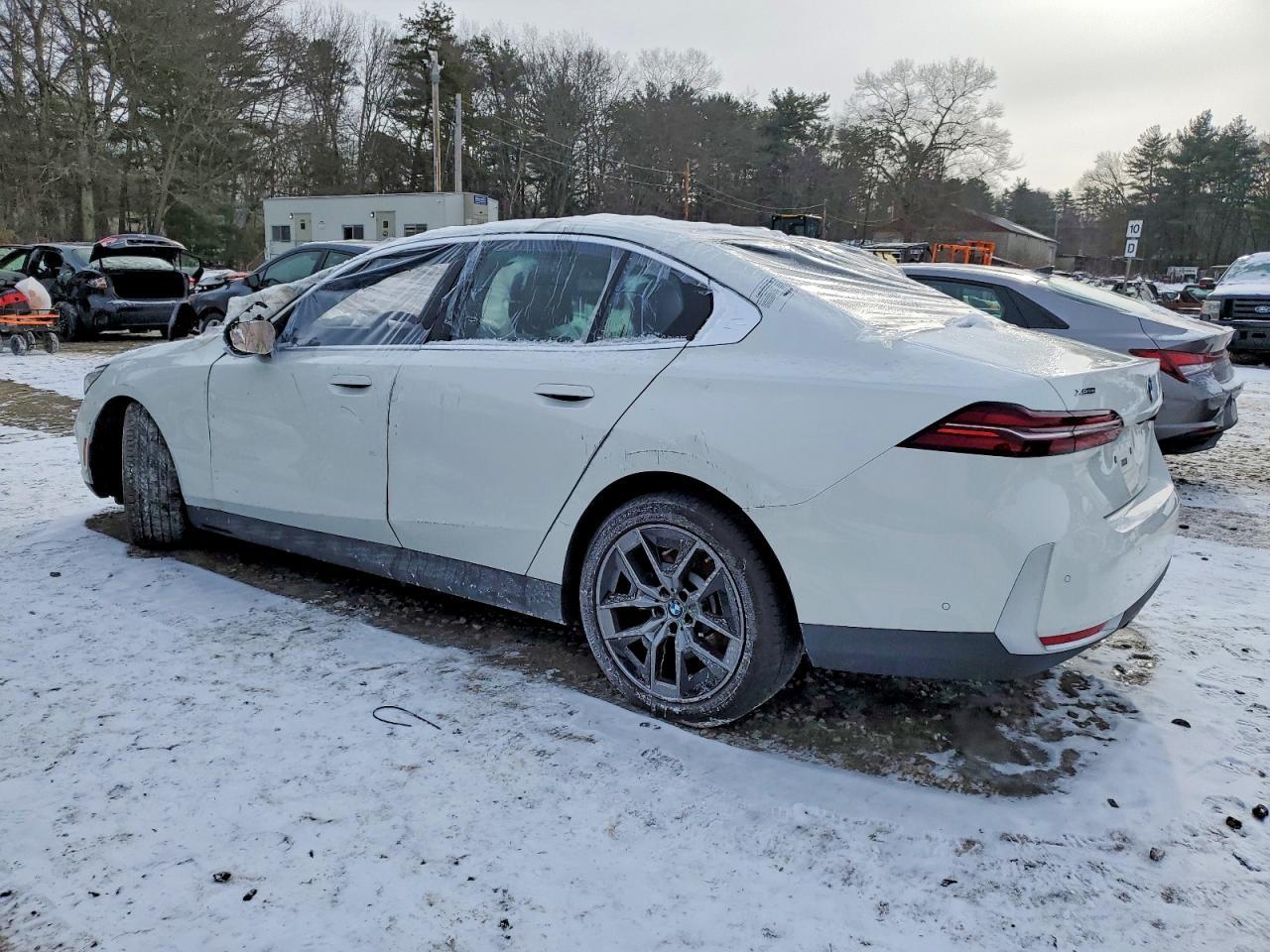 2026 BMW 530 Xi - Фото 2